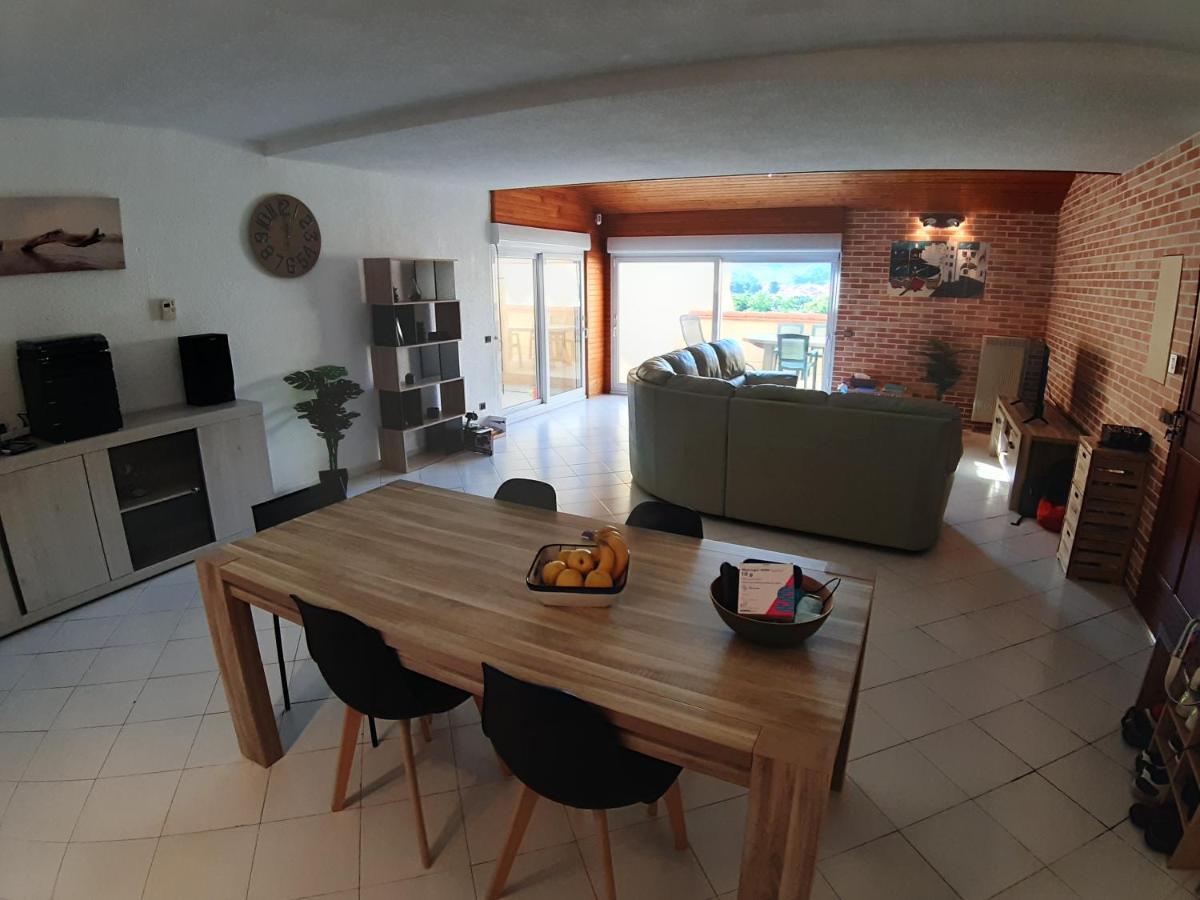 Superbe De 94m2 Avec Vue Sur Le St Elme Appartamento